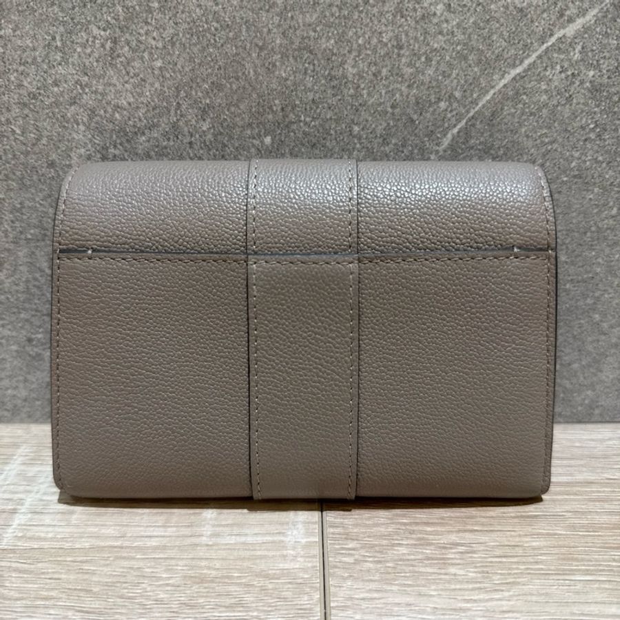 Delvaux-7