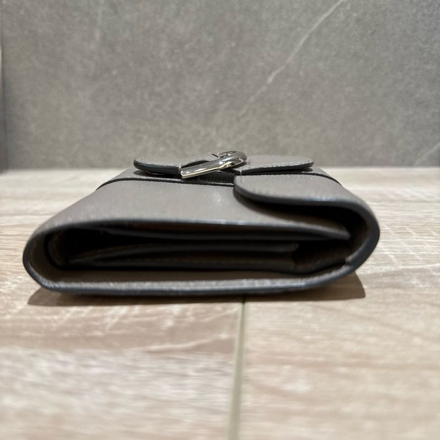Delvaux-8