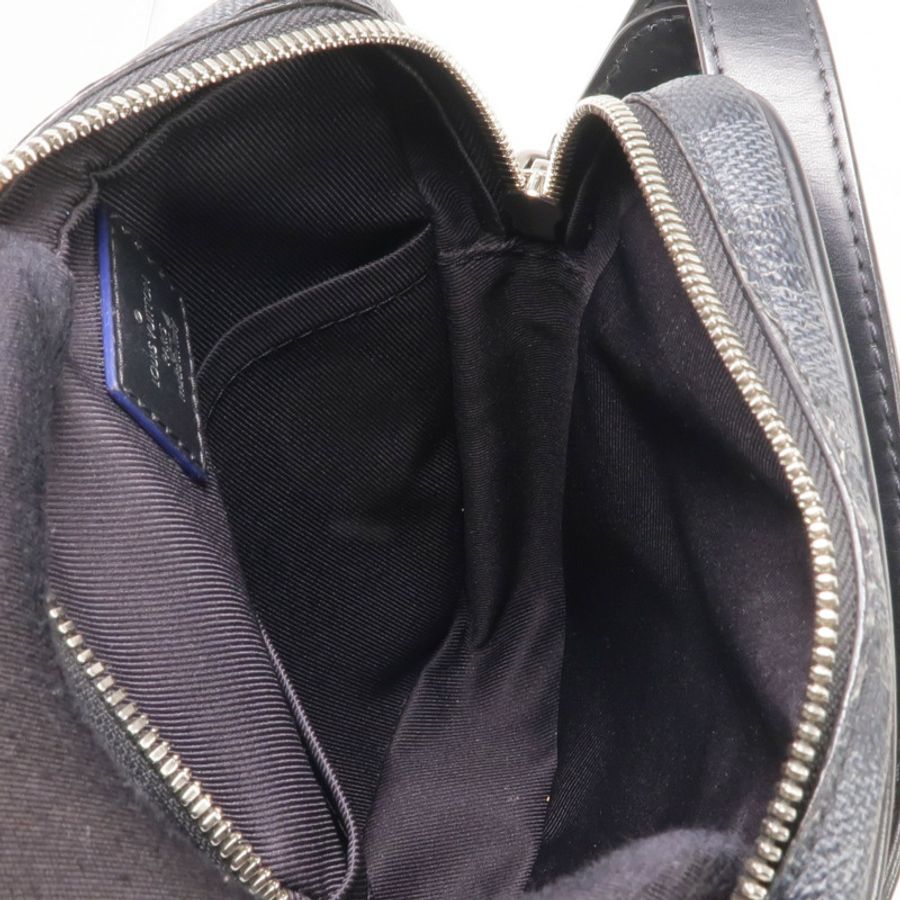 LOUIS VUITTON Damier Graphite Danube Slim PM銀扣肩背袋-12