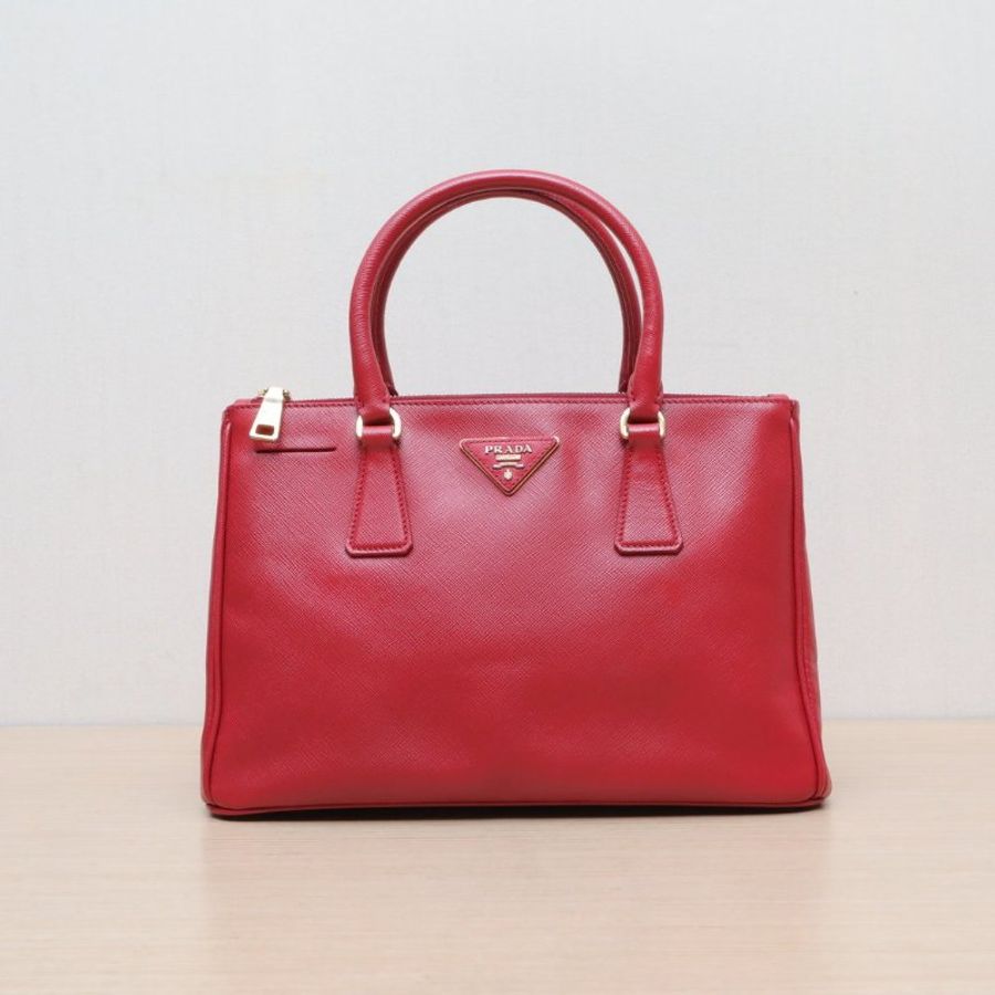 PRADA Galleria殺手包中號紅色牛皮金扣肩背包-1