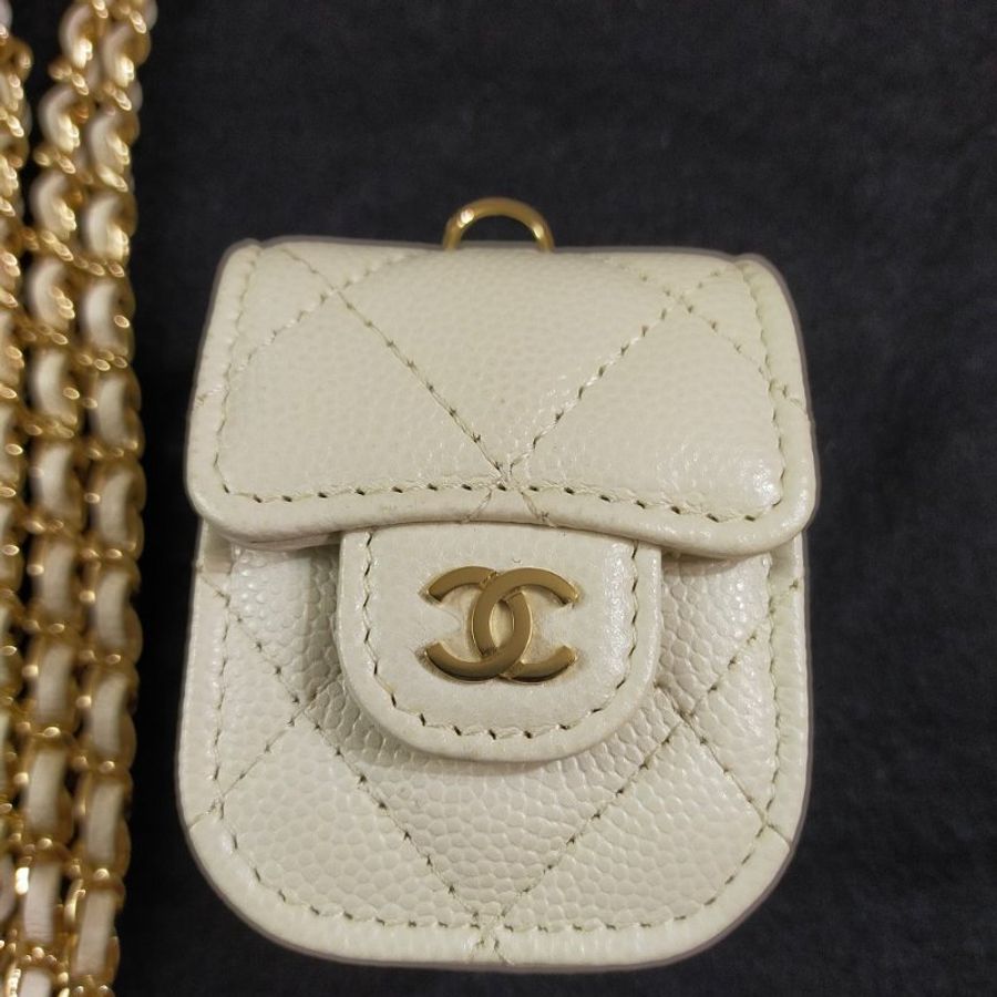 CHANEL 30開 AIRPODS 金色小鍊包-2
