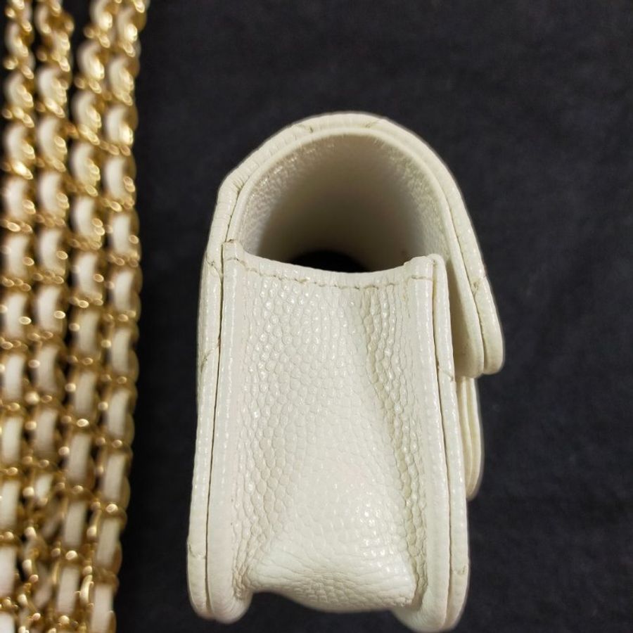 CHANEL 30開 AIRPODS 金色小鍊包-3