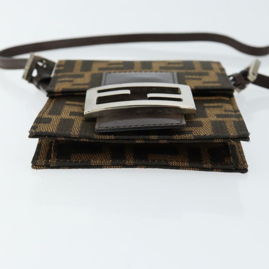 【日本直送】FENDI Zucca帆布Mamma Baguette單肩包 黑色 棕色 銀色 正品 148188-4