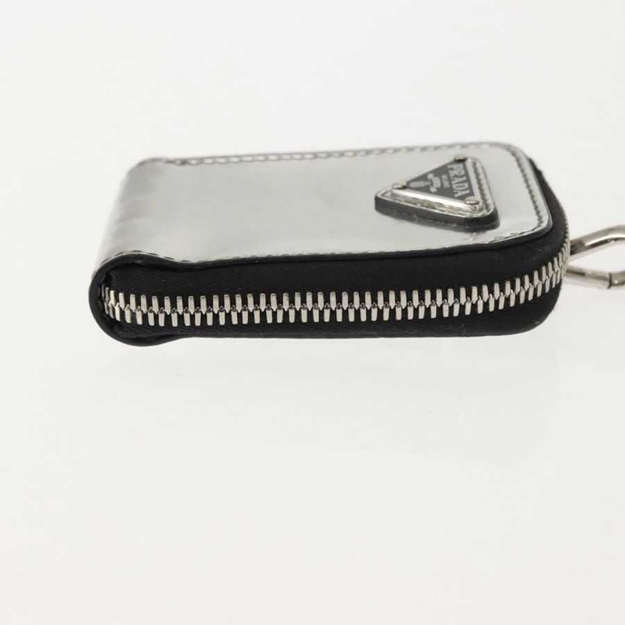 【日本直送】PRADA 漆皮銀色手拿包 Auth 150318-2