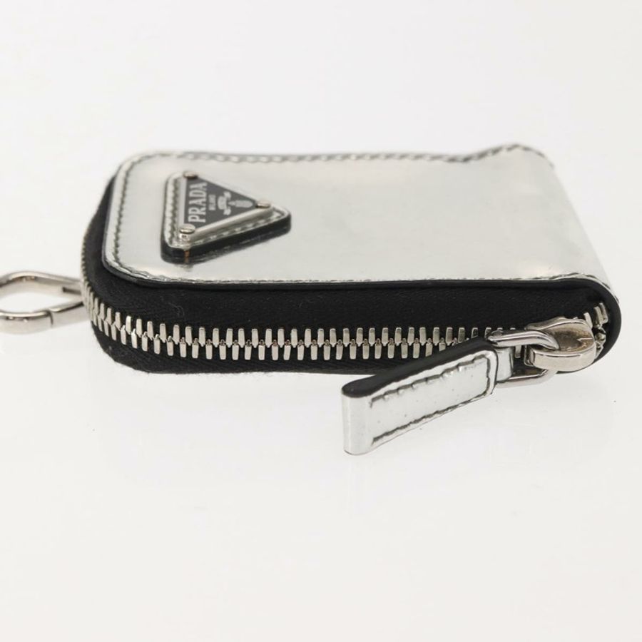 【日本直送】PRADA 漆皮銀色手拿包 Auth 150318-3