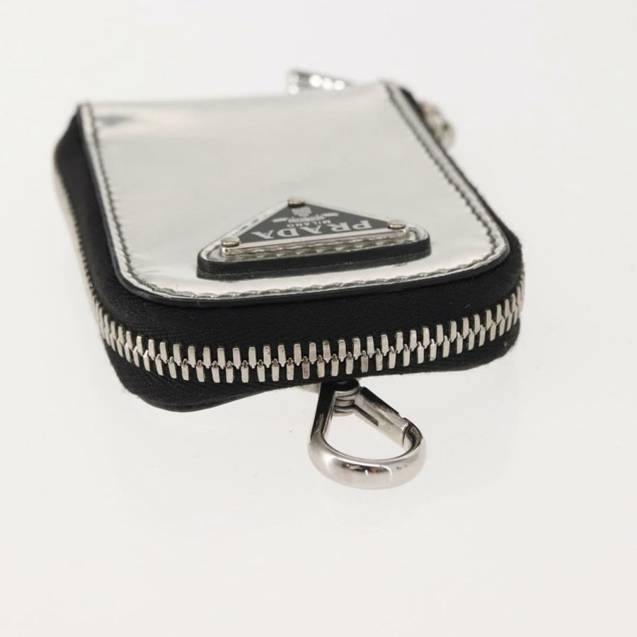 【日本直送】PRADA 漆皮銀色手拿包 Auth 150318-5