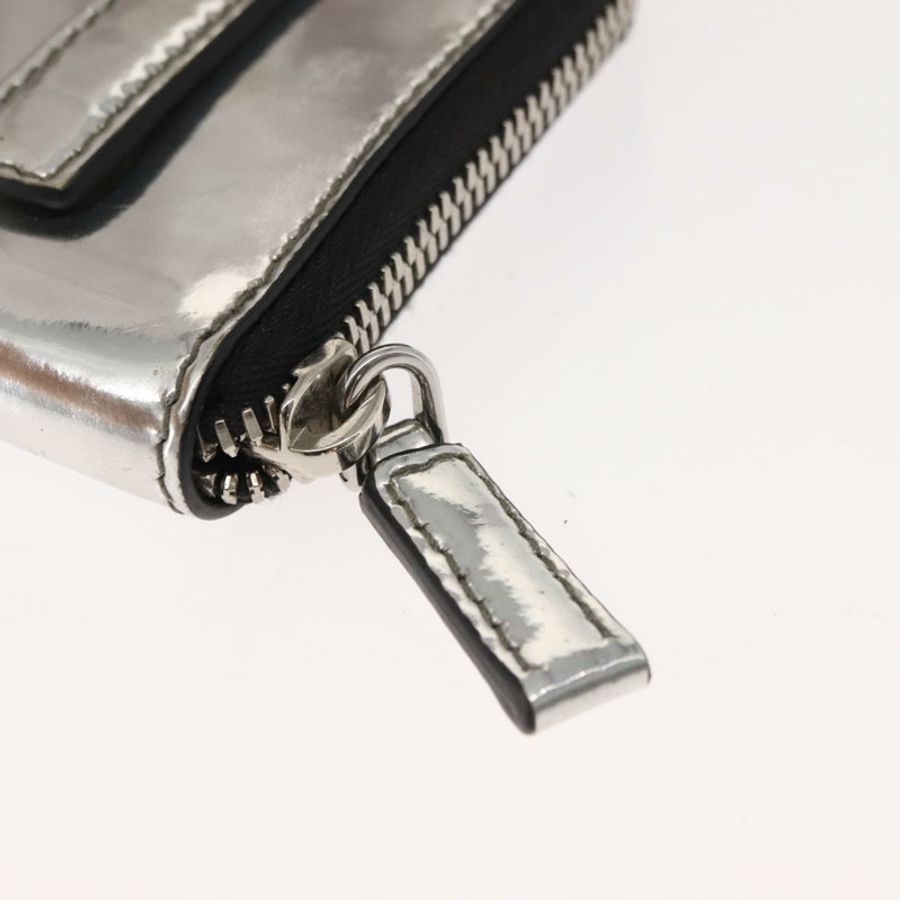【日本直送】PRADA 漆皮銀色手拿包 Auth 150318-7