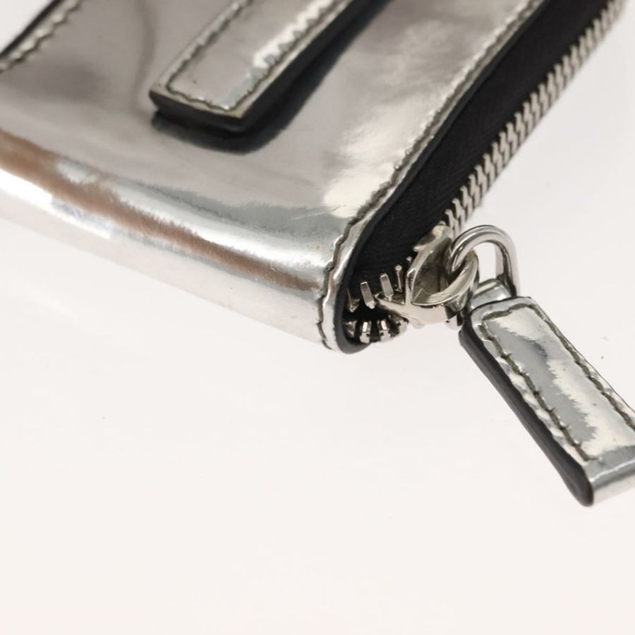 【日本直送】PRADA 漆皮銀色手拿包 Auth 150318-16