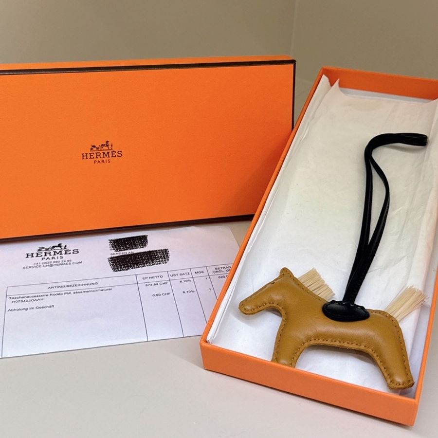 HERMES Rodeo PM Charm 芝麻色小馬掛件-1