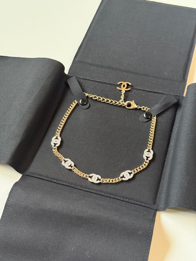 618限時特惠💖914intheair精品代購『全新全配』香奈兒Chanel  經典五花logo頸鏈/大五花淡金帶鑽款 五花 爆款 LOGO淡金帶鑽頸鏈-6