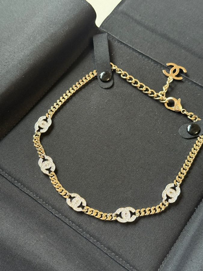 618限時特惠💖914intheair精品代購『全新全配』香奈兒Chanel  經典五花logo頸鏈/大五花淡金帶鑽款 五花 爆款 LOGO淡金帶鑽頸鏈-7