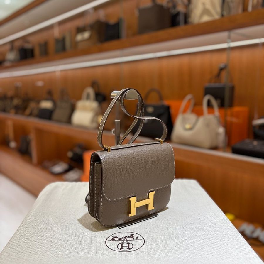 【現貨|快速出貨】Hermès 愛馬仕 Constance 19 Etoupe 大象灰|金釦|U刻 2022 年|Epsom 皮|全新全配-2