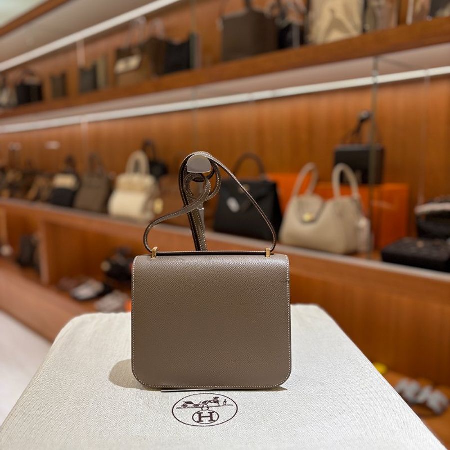 【現貨|快速出貨】Hermès 愛馬仕 Constance 19 Etoupe 大象灰|金釦|U刻 2022 年|Epsom 皮|全新全配-4