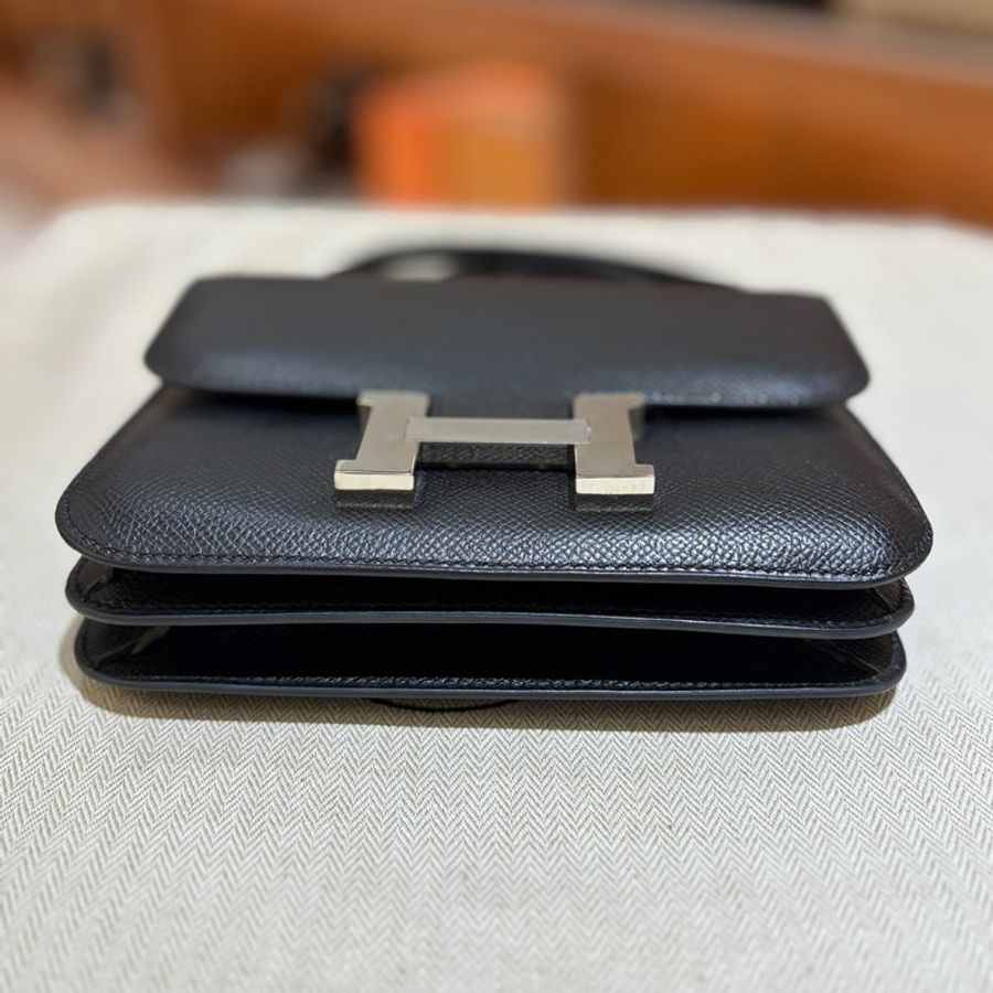 【現貨|快速出貨】Hermès 愛馬仕 Constance 19 黑色 Epsom|U刻 2022年|銀釦經典斜背包|全新全配-4