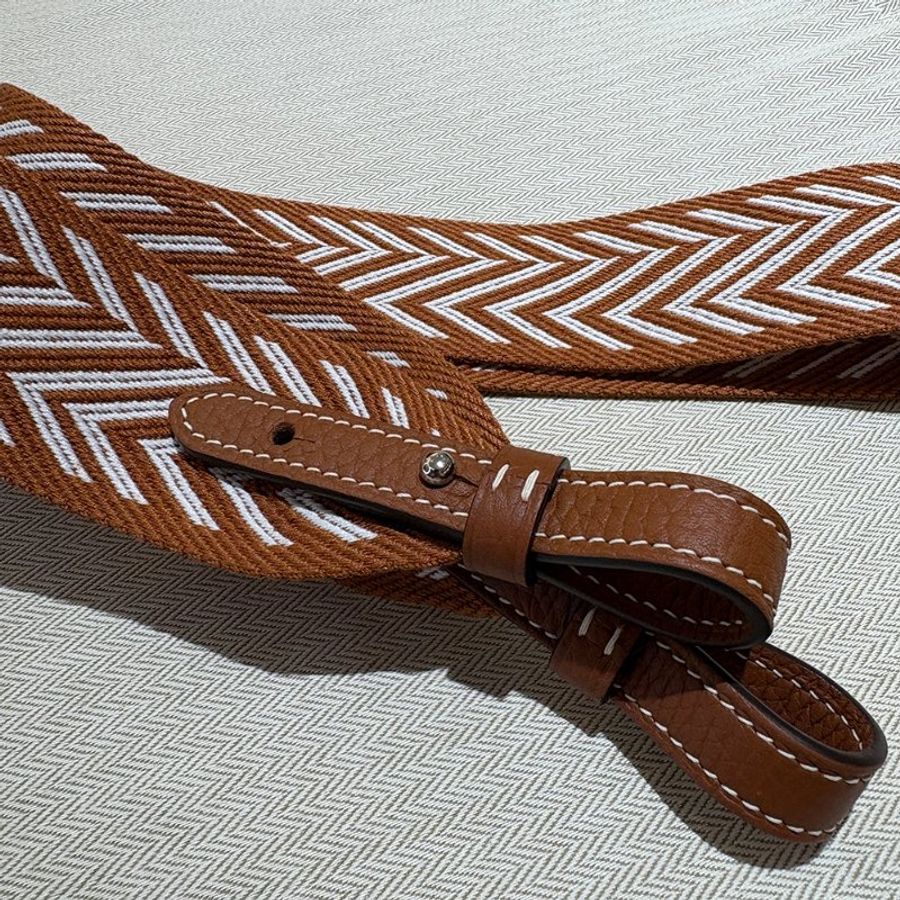 【現貨|快速出貨】Hermès 愛馬仕 Lindy 26 金棕色|銀釦|W刻2024年|Taurillon Clemence 小牛皮-24