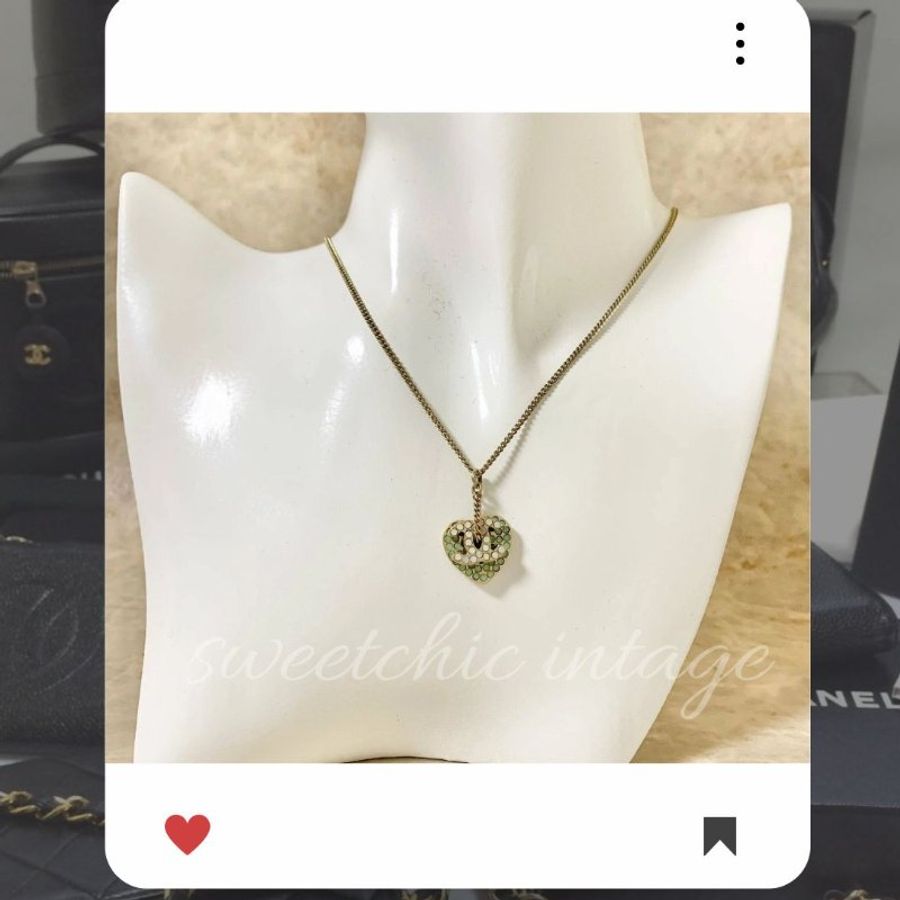 🛍️🎁 新品【預訂】 🔥💖 ✨超美新款 ！香奈兒 Chanel 愛心CC水鑽項鍊 🔥 香奈兒熱賣款 香奈兒項鏈 CHANEL NECKLACE-1