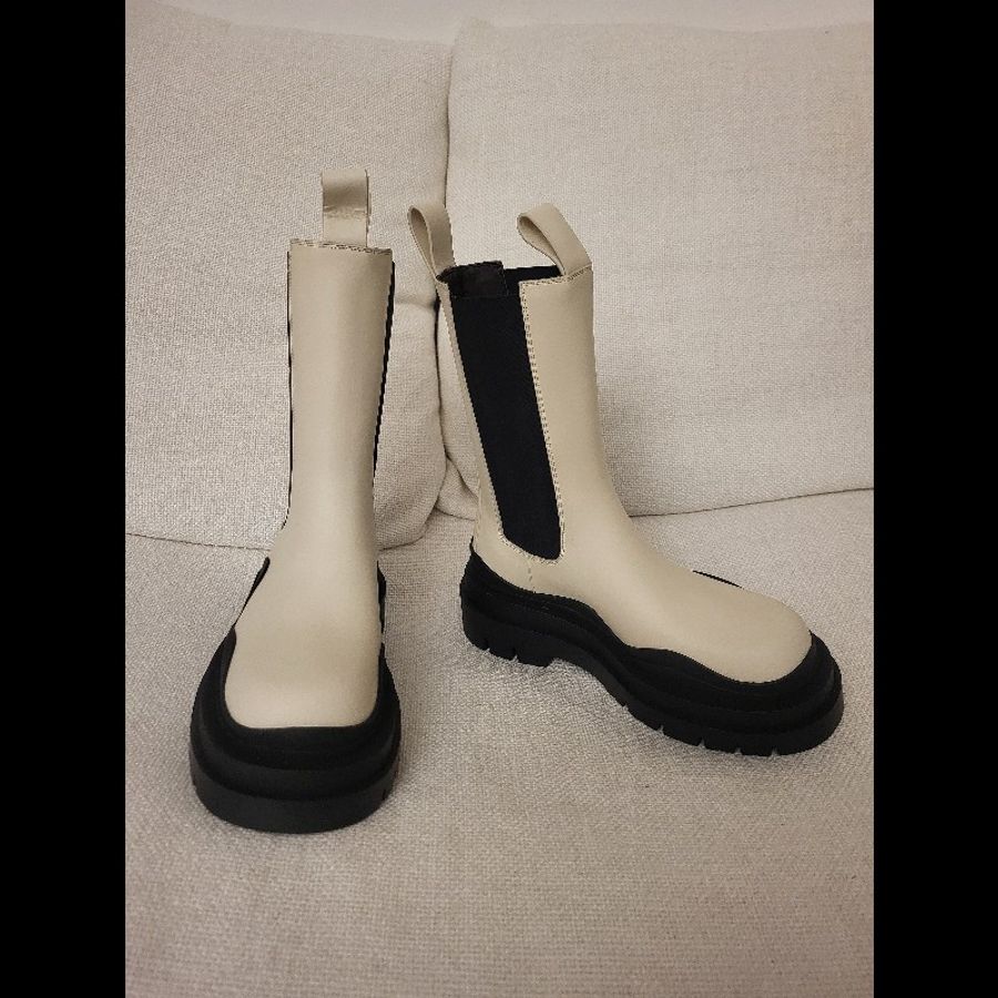Bottega Veneta BV 白色女款皮革靴子 37.5碼-4