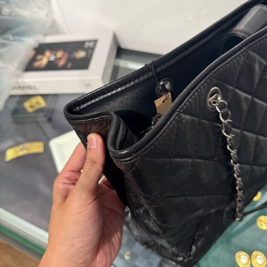 CHANEL黑荔枝紋仿舊釦雙鏈托特包🩶🖤經典稀有貨-14