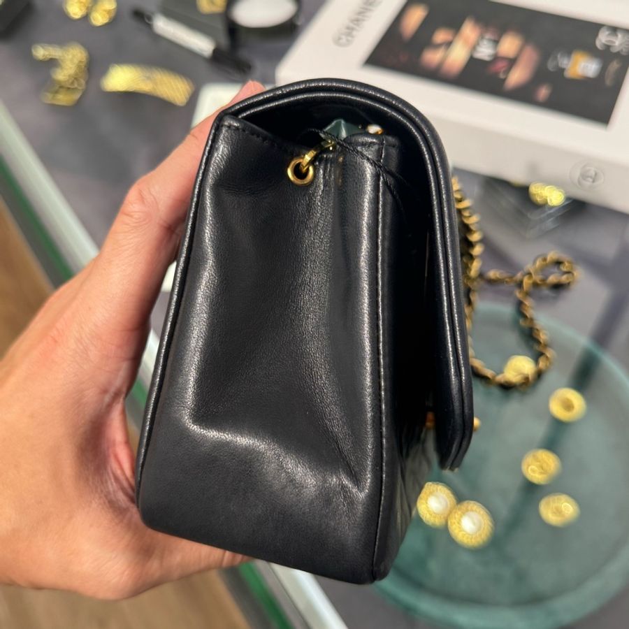 CHANEL vintage coco Diana黛妃口蓋鏈包22cm🩶經典夯款-14