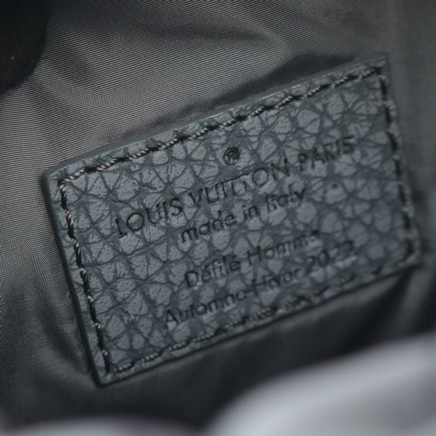 路易威登 Chalk Pouch 單肩包 M81572 Taurillon 皮革 灰色 二手 男士-3