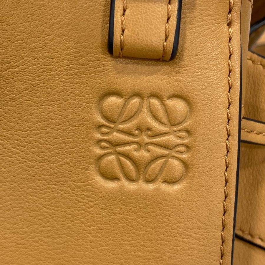 LOEWE 羅威 HAMMOCK MINI 皮革 吊床包 淺棕色-12
