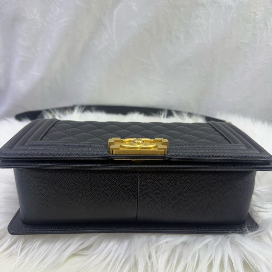 Chanel LeBoy Bag 黑色金扣荔枝皮晶片款-16