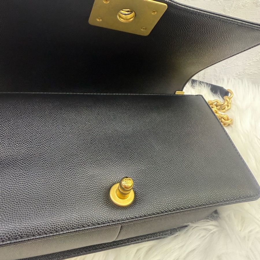 Chanel LeBoy Bag 黑色金扣荔枝皮晶片款-17