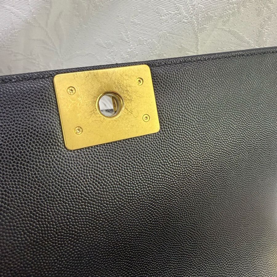Chanel LeBoy Bag 黑色金扣荔枝皮晶片款-19