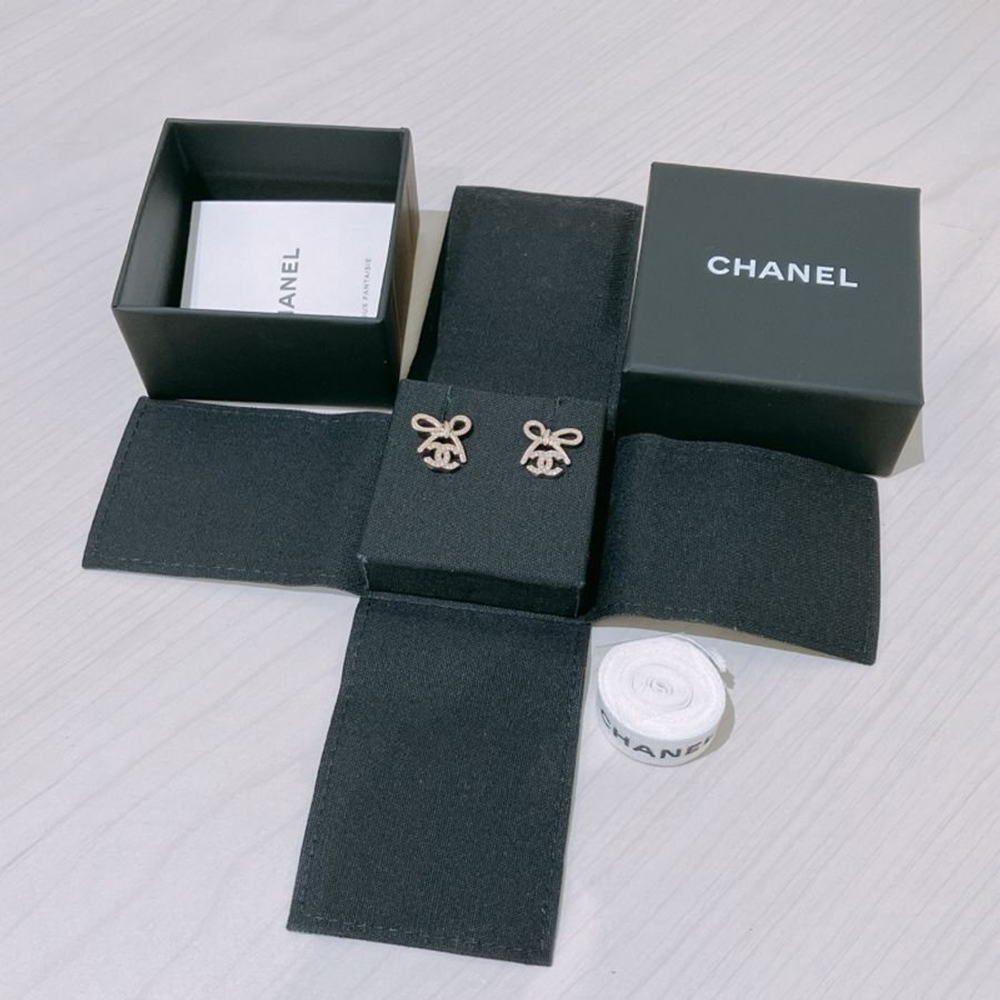 TK1885 Chanel香奈兒金色蝴蝶結雙C Logo耳環 1.4cm Ribbon With CC Logo Crystal X GHW-15