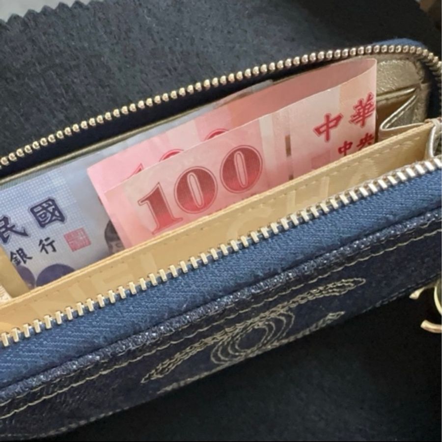 Chanel深藍牛仔錢包-4