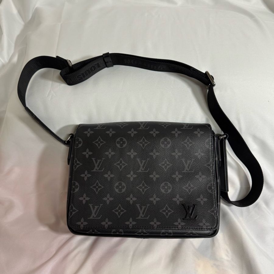 Louis Vuitton 黑色老花 郵差包-1