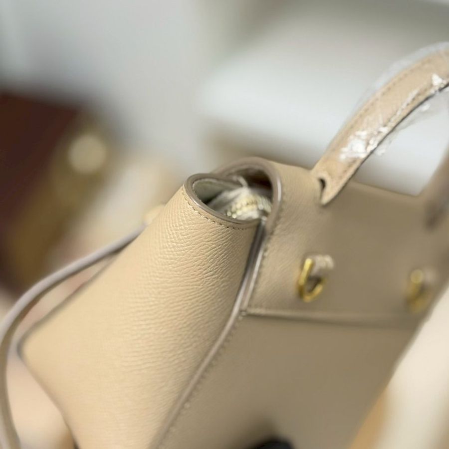(停產絕版款、送禮等級)🏷Celine.Pico Belt 鯰魚包-10