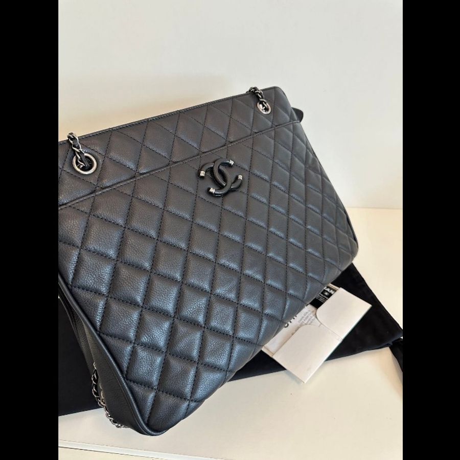 Chanel tote 小牛皮黑色-2