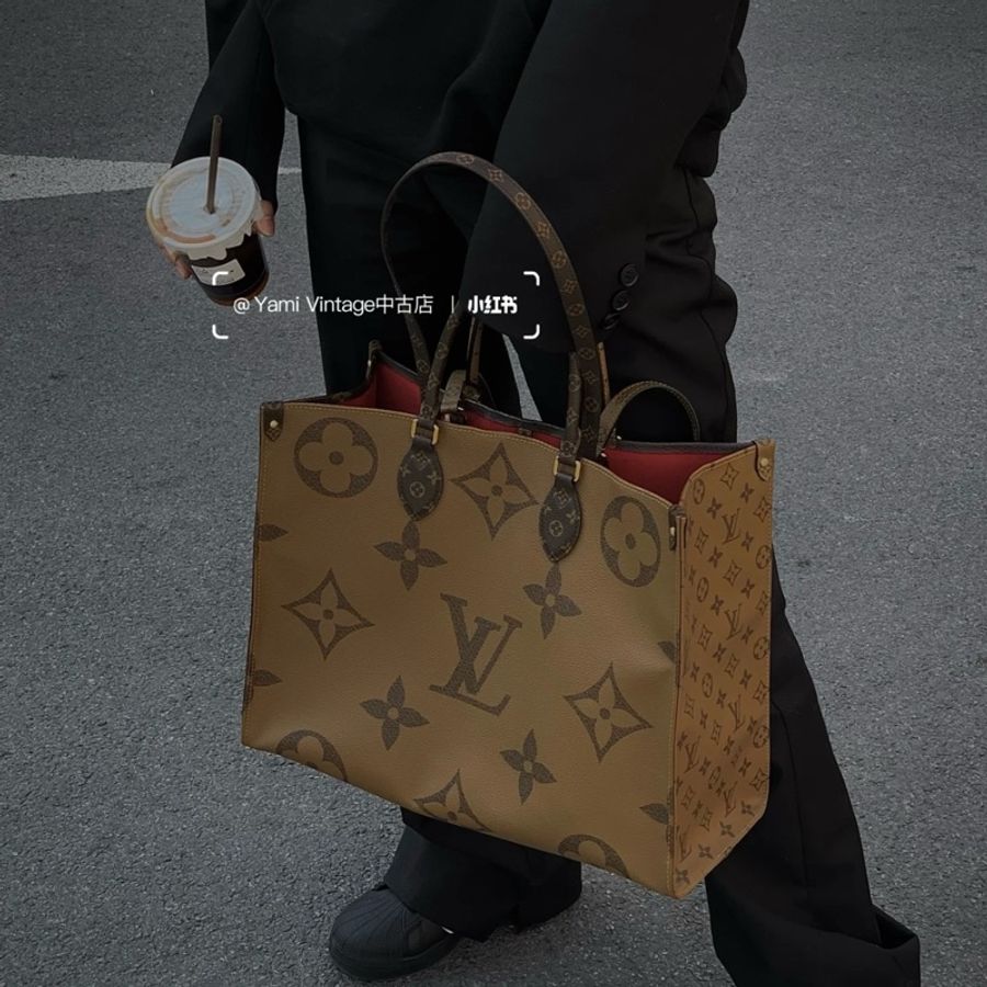 （極新💖） LV OnTheGo GM 最新晶片款 托特包 專櫃11.1萬元！-2