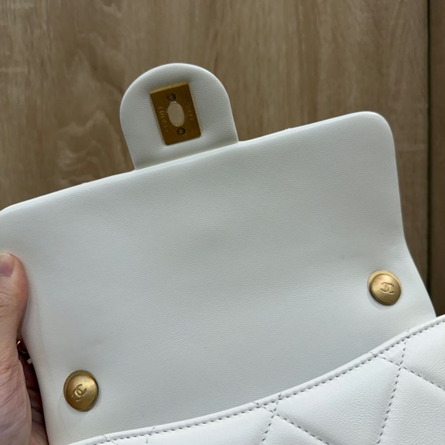 Chanel 白羊皮霧金釦珍珠湯圓20cm斜背包AS4861-11