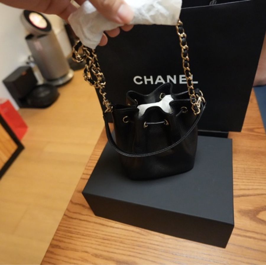 CHANEL 25B 抽繩小水桶包-10