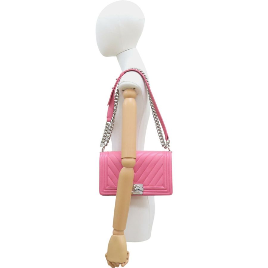 粉色 山形紋牛皮 Boy 25 肩背包【CHANEL 香奈兒】 A67086-9