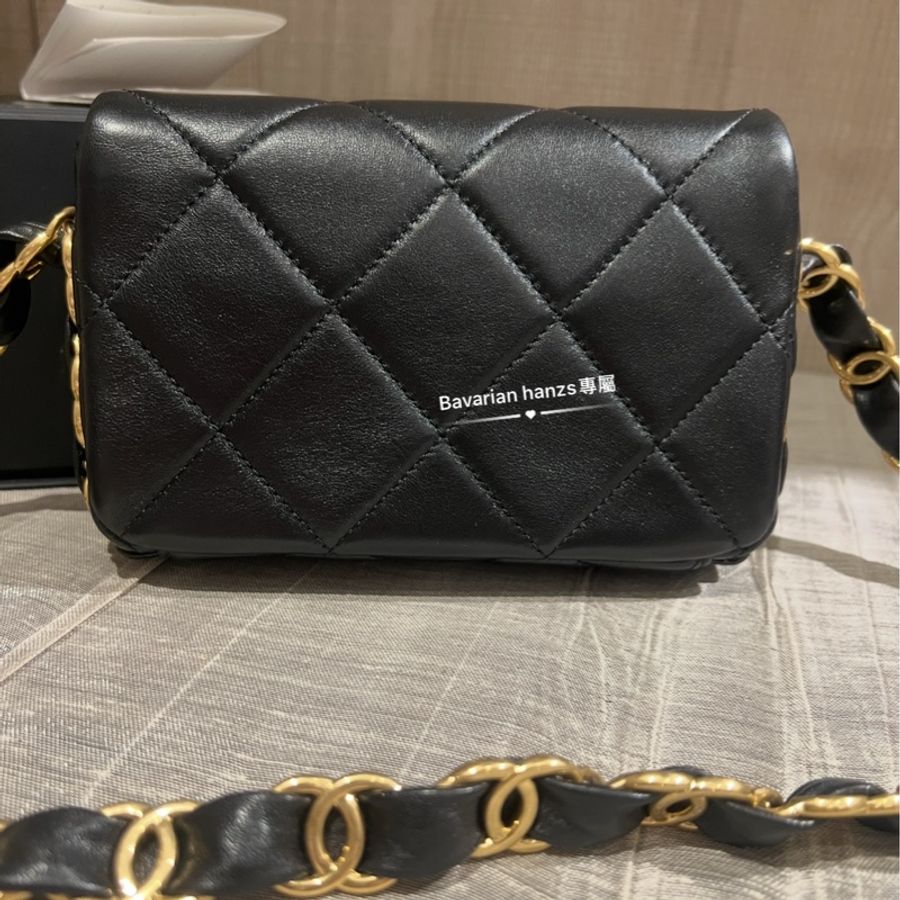 Chanel 24k方胖黑金鏈條口蓋包-6