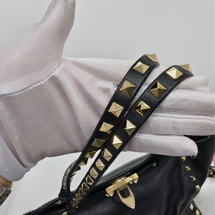 二手Valentino 黑金鉚釘rockstud托特斜挎包,配件肩帶-7