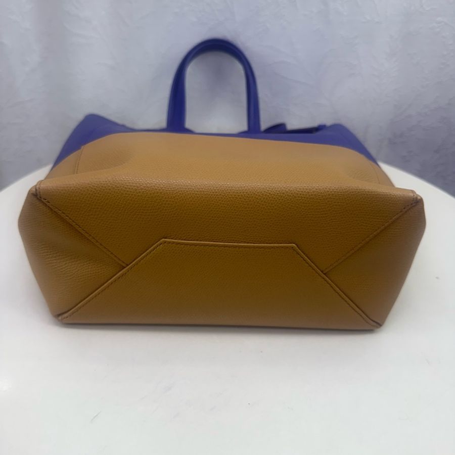 Celine Cabas Handbag-18