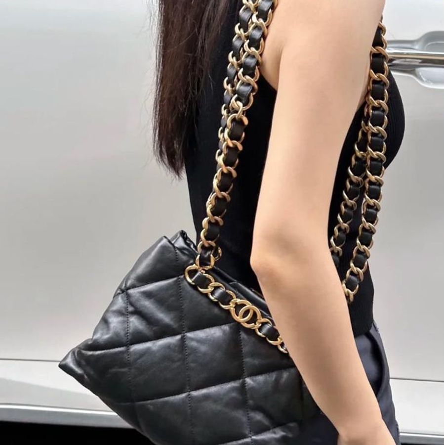 閑置品🌟CHANEL 22b 黑金羊皮鏈條Tote Bag 晶片款-1