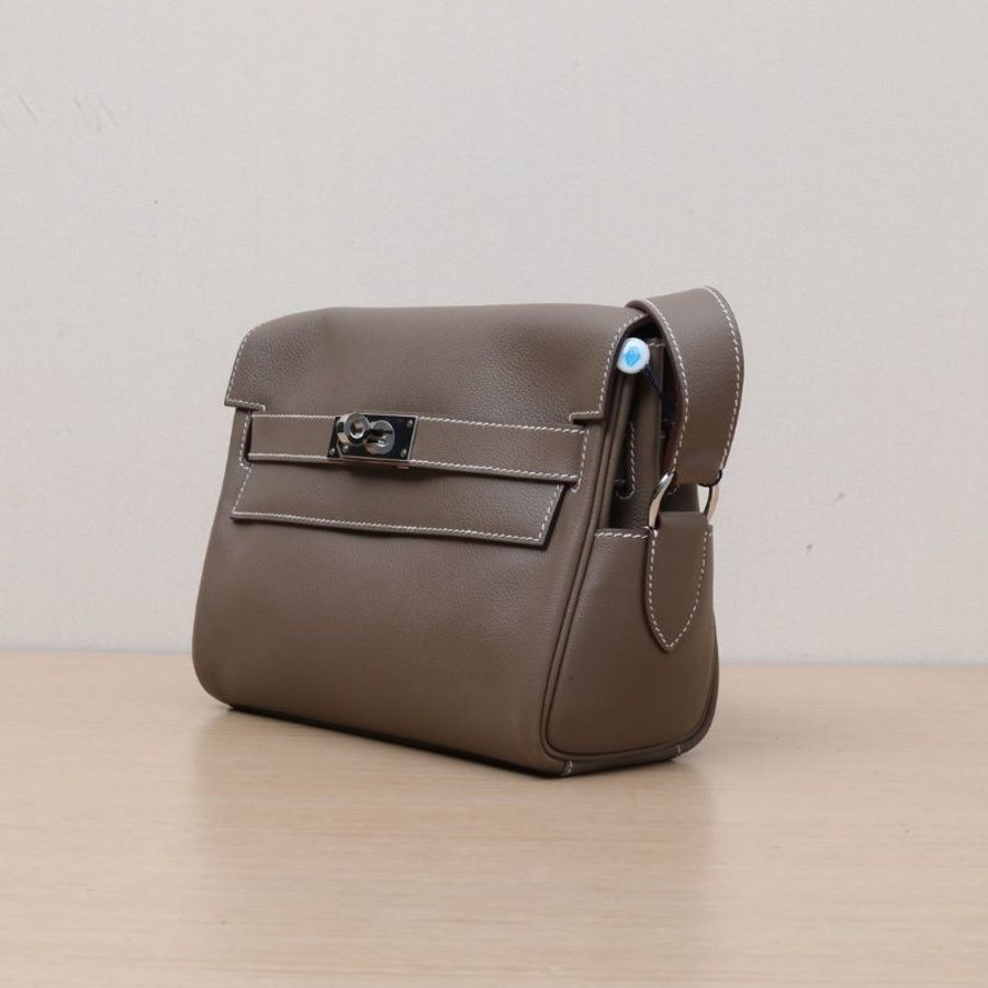 HERMES KellyMessengerPM小號2418大象灰EC皮W刻銀扣肩背包-3