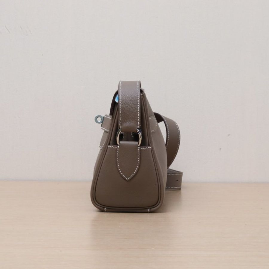 HERMES KellyMessengerPM小號2418大象灰EC皮W刻銀扣肩背包-4