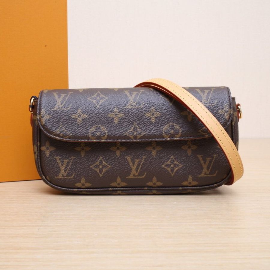 LOUIS VUITTON IVY鏈條腋下包老花PVC金扣晶片肩背包-0
