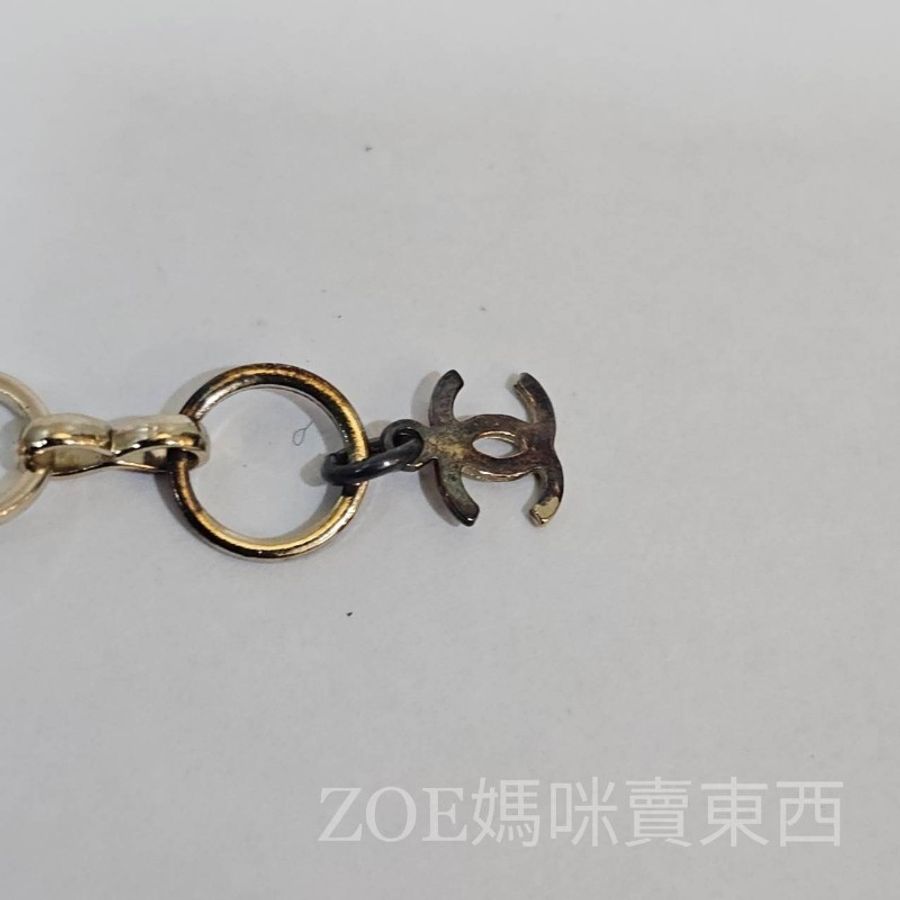 Chanel淺藍色底山茶花造型銀色雙C樹脂墜飾項鍊-9