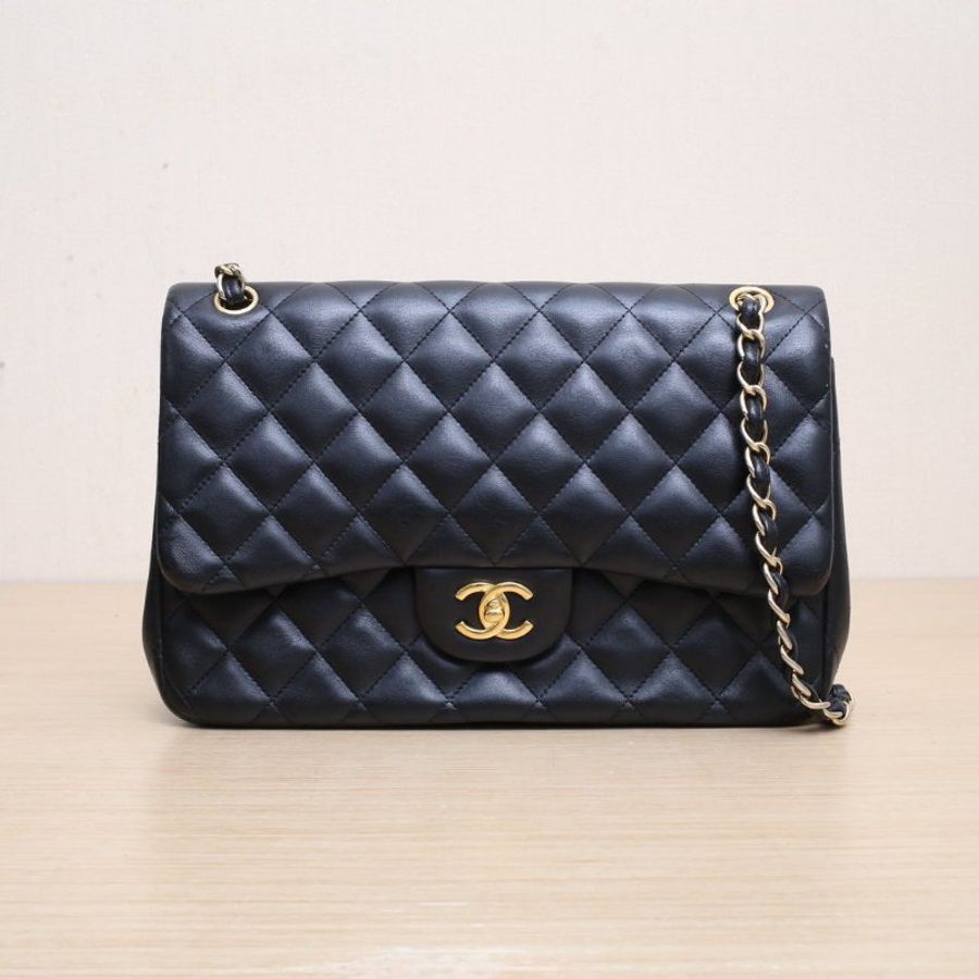 CHANEL CF口蓋包JUMBO30黑色羊皮19開金扣肩背包-1