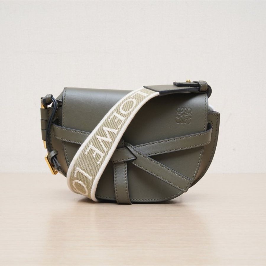 LOEWE Gate馬鞍斜跨包MINIDual寬肩帶綠色牛皮肩背包-1