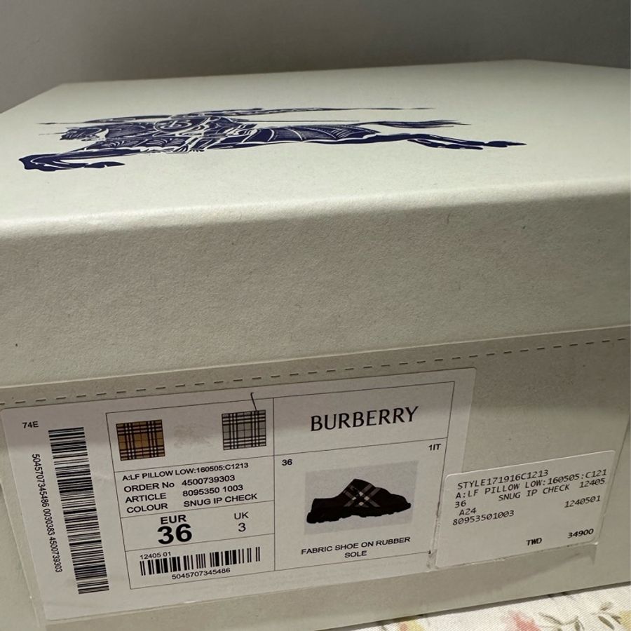 全新Burberry2024秋季系列格紋鞋（原價$34900）-5
