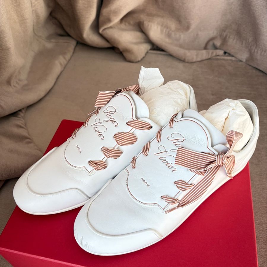 Roger Vivier VIV ÉTIQUETTE 法式優雅小白鞋 緞帶繫帶休閒鞋 白色 39號-0