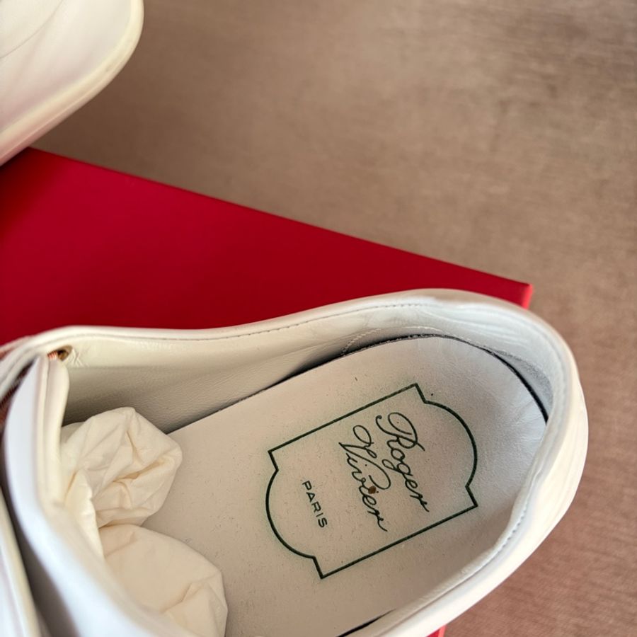 Roger Vivier VIV ÉTIQUETTE 法式優雅小白鞋 緞帶繫帶休閒鞋 白色 39號-11